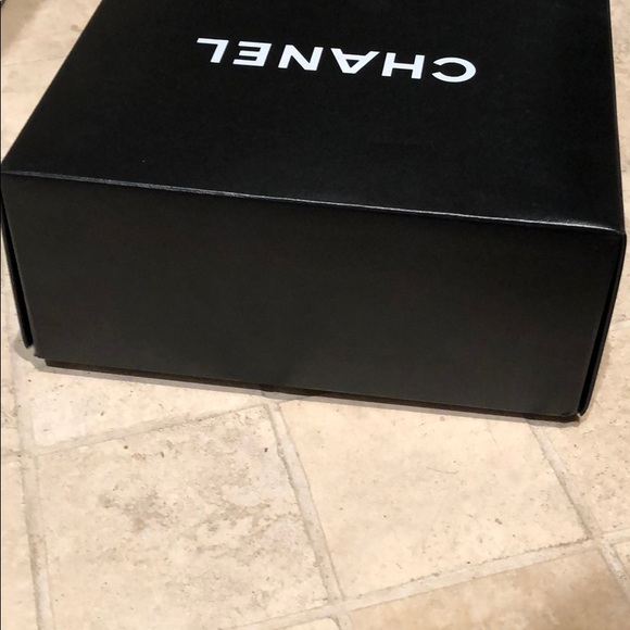 Chanel Box - Picture 4 of 8